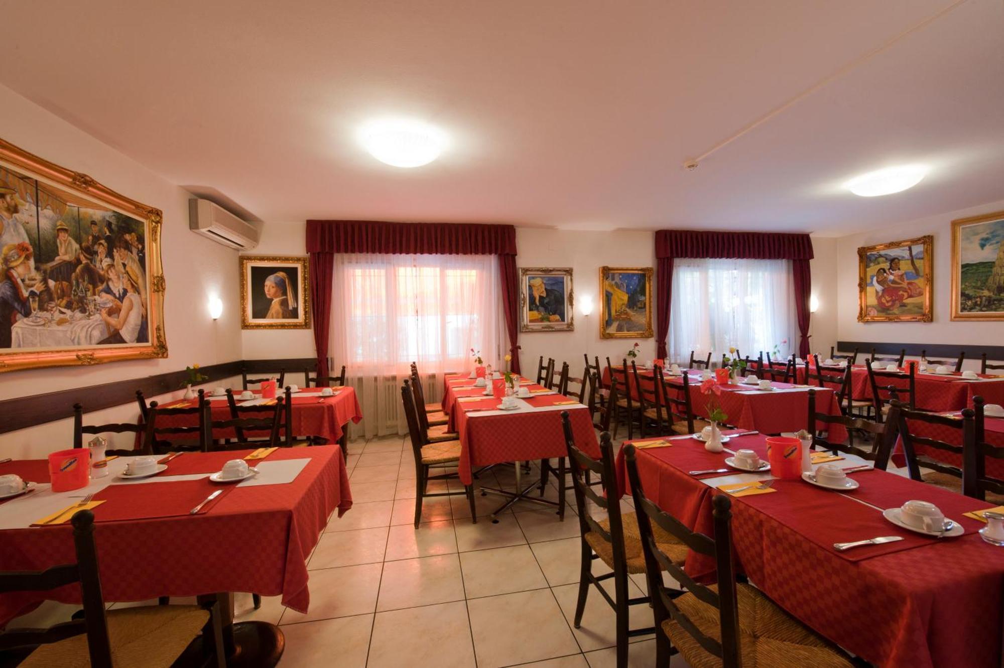 Hotel Dischma - Free Bus And Train Ticket Paradiso Bagian luar foto