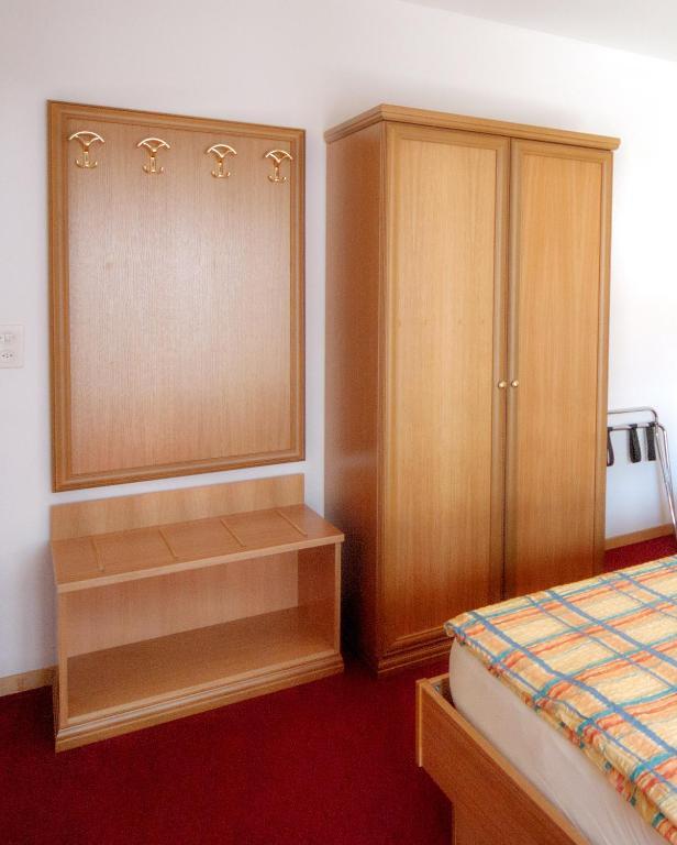 Hotel Dischma - Free Bus And Train Ticket Paradiso Ruang foto