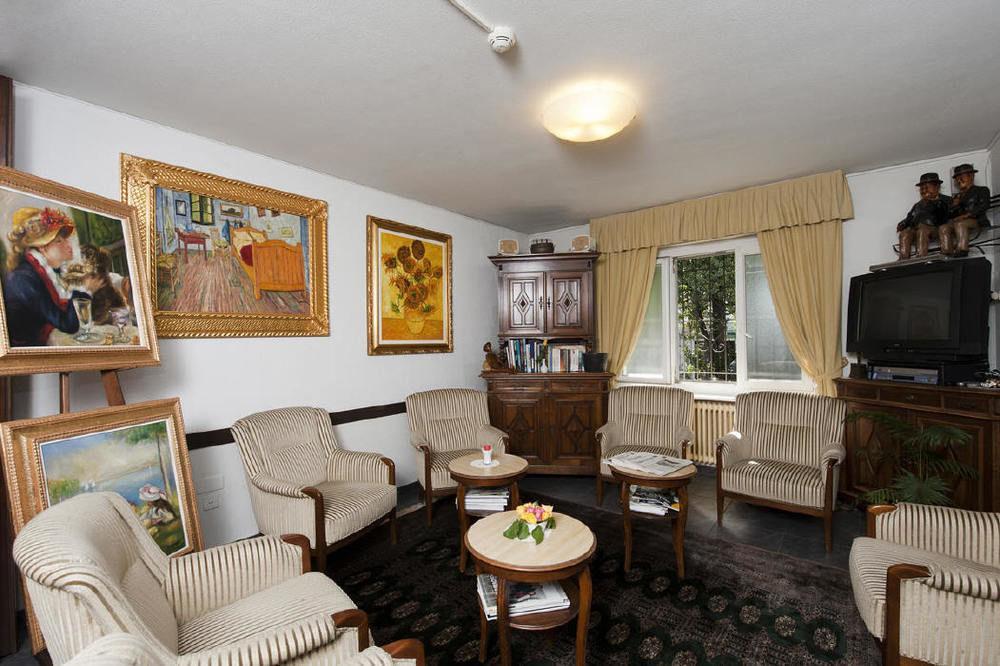 Hotel Dischma - Free Bus And Train Ticket Paradiso Bagian luar foto