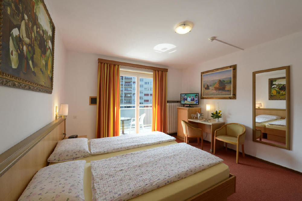 Hotel Dischma - Free Bus And Train Ticket Paradiso Bagian luar foto