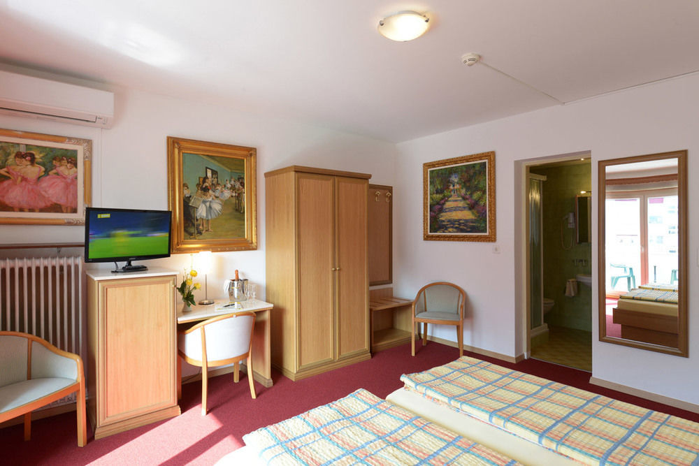 Hotel Dischma - Free Bus And Train Ticket Paradiso Bagian luar foto