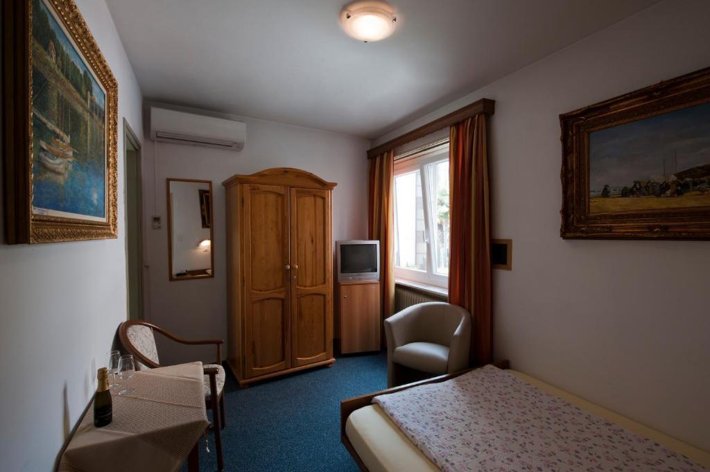 Hotel Dischma - Free Bus And Train Ticket Paradiso Bagian luar foto